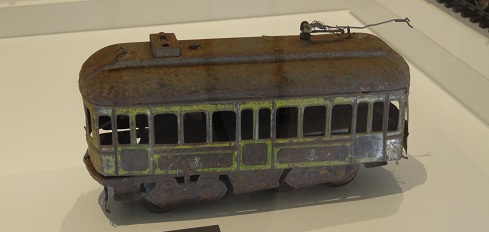 A very old carriage that belonged to Hara.