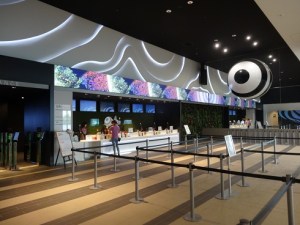 Welcome to Orbi. Not a lot in the queue to get in!