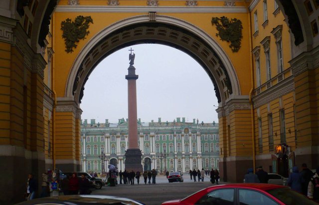 Palace Square through an arch