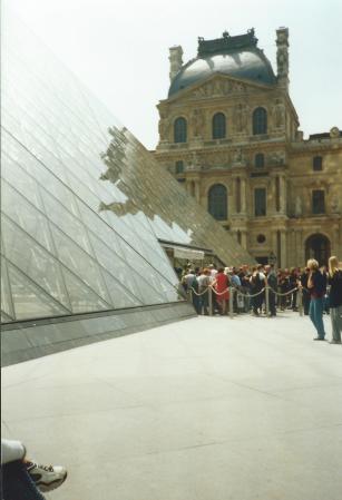 I stopped by the Louvre on the first day, by the second day it was closed owing to a strike. 