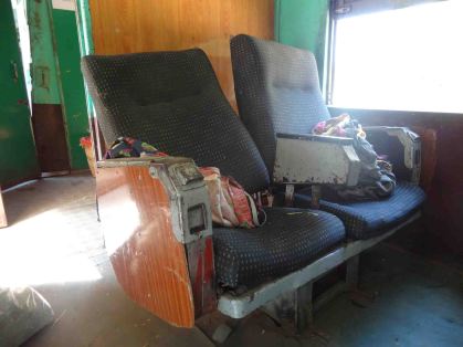 Hmmmm seats shouldn't 'sit' like that methinks!