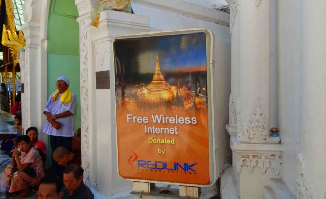 Oh yes, free wifi so you can upload your selfie straight away!