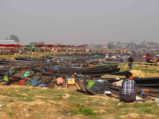 Boats pulled in at the Nan Ba Market.