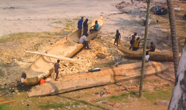 Boat making in Elmina