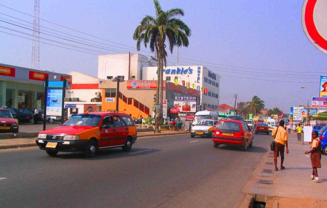 One of the main Accran streets.