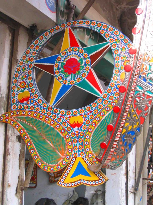 Truck art, Rawalpindi.