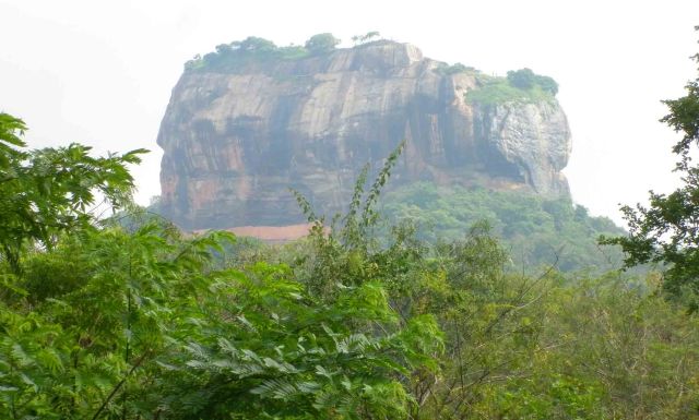 lions-rock-sigiriya