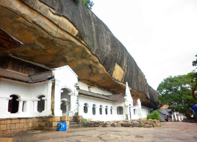 Pidumgala Rock Temple.