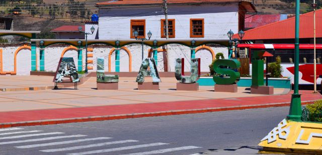 If you weren't sure where you were, Alausi has it's own 'Hollywood' sign!