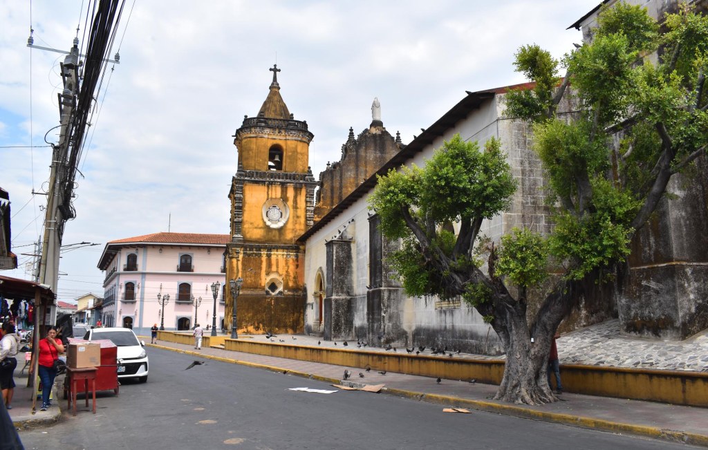 Road to Iglesia de la Recoleccion
